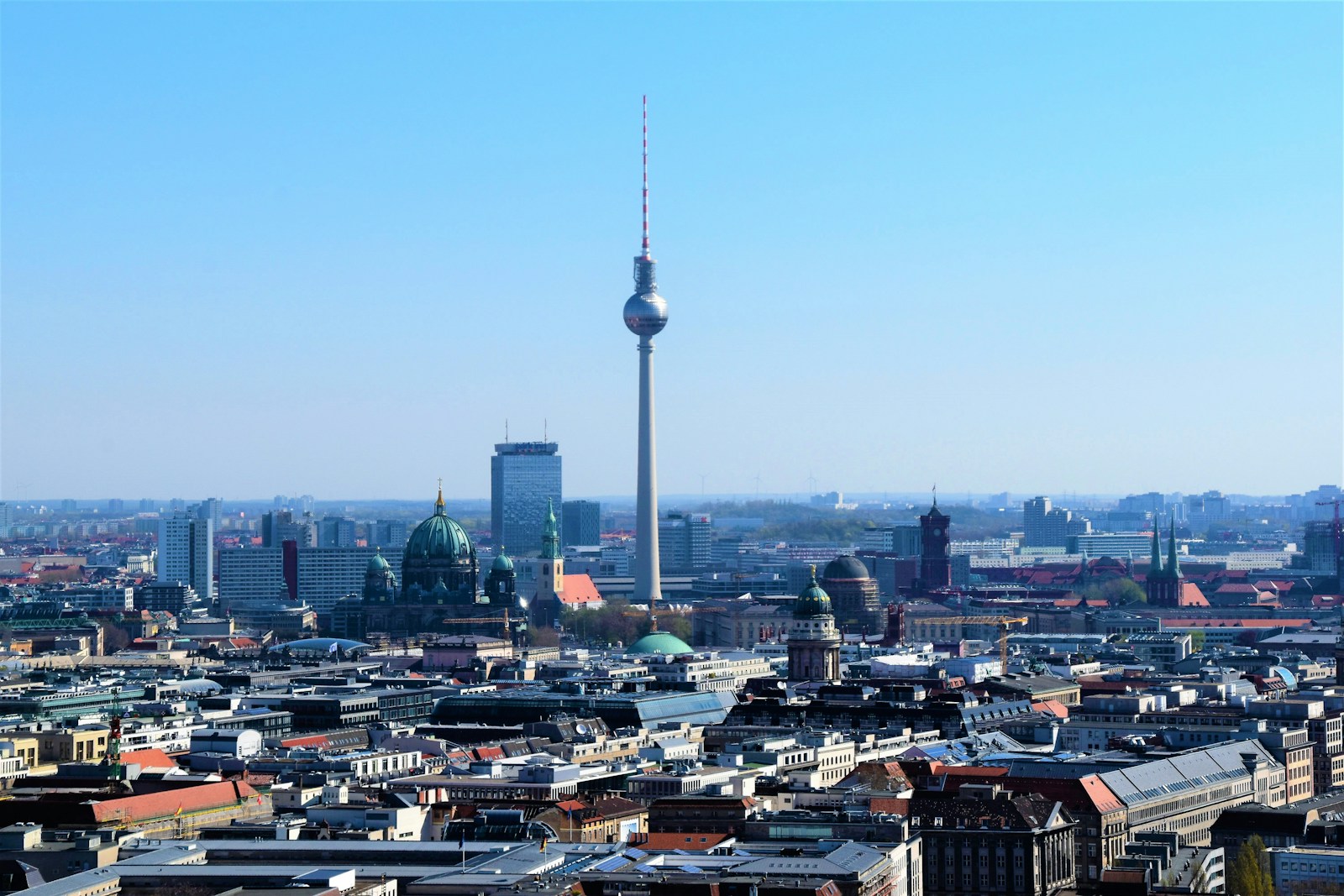 Germany reports 5.99 million foreign employees as labour demand stays high